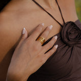 Novia Ring